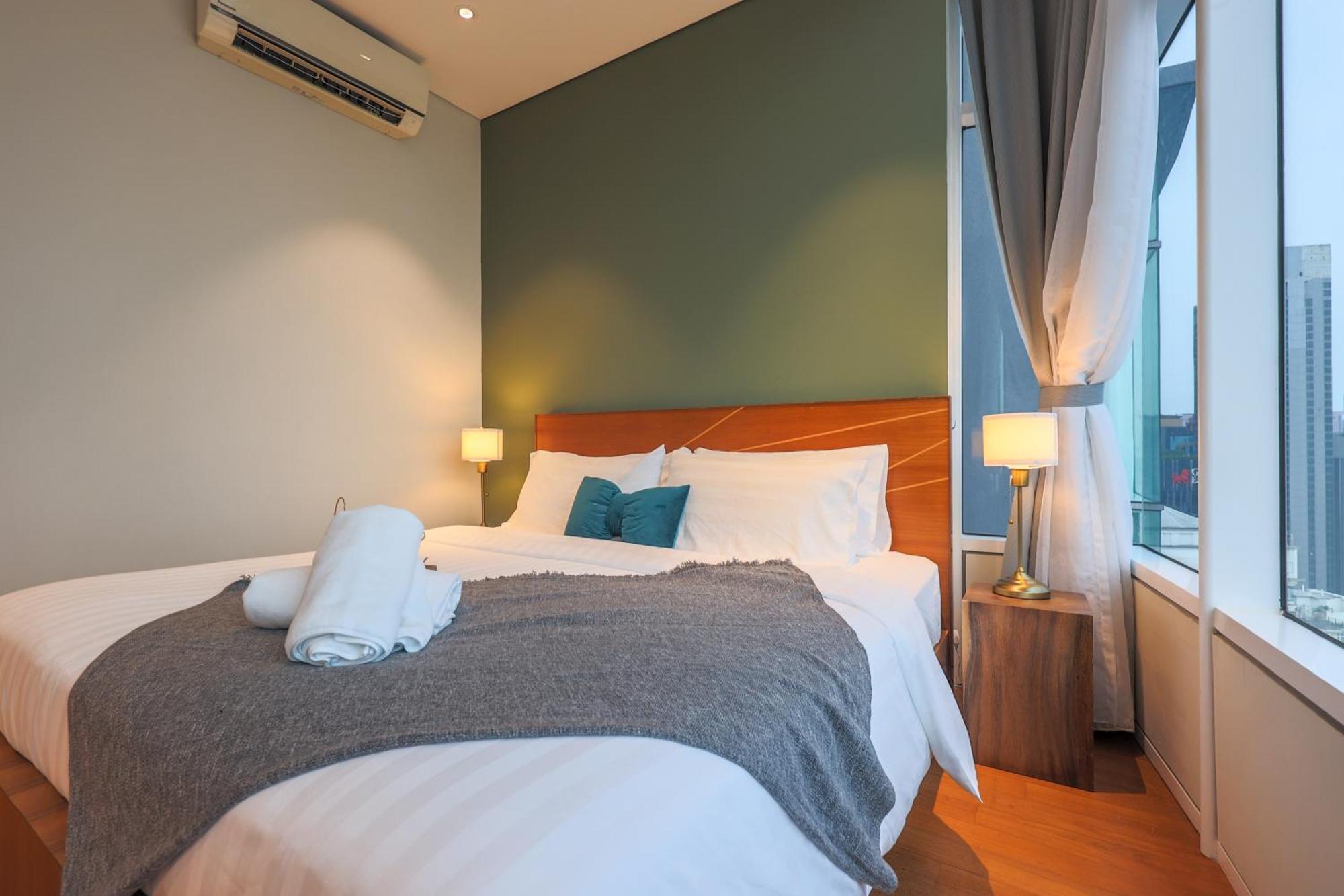 Calm Sojourn, Sky Suites Klcc Kuala Lumpur Exterior foto